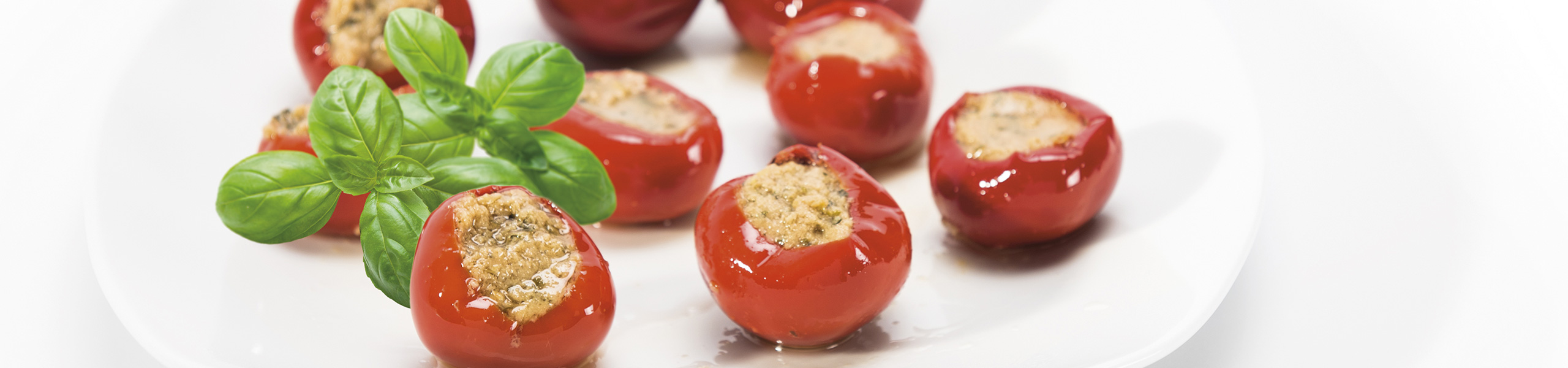 Peperoncini con patè di tonno